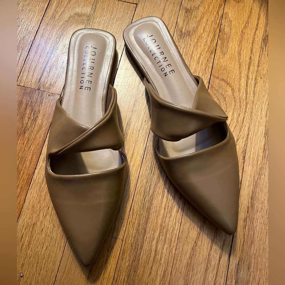 Journee Collection Enniss Mules